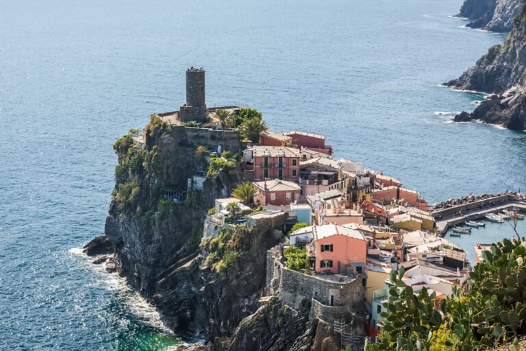 Amalfi Coast, Italy: With its cliffside villas, breathtaking views, and world-class dining, the Amalfi Coast is a playground for the elite.