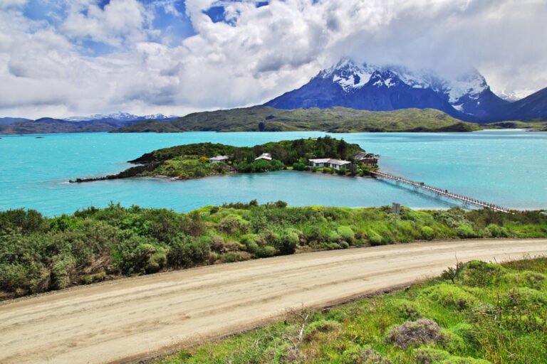 Queenstown, New Zealand: A hub for both adventure and elegance, Queenstown offers private heli-skiing, lakeside luxury lodges, and exceptional wineries.